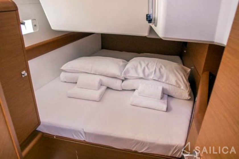 Sun Odyssey 519 - Yacht Charter Sailica