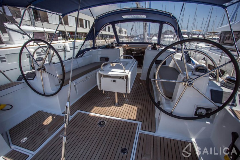 Sun Odyssey 519 - Yacht Charter Sailica