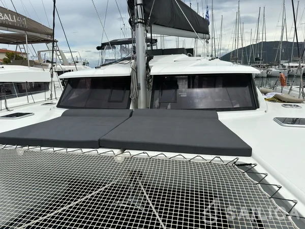 Helia 44 - Yacht Charter Sailica