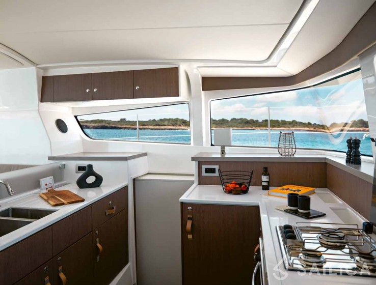 Bali 4.2 - Yacht Charter Sailica