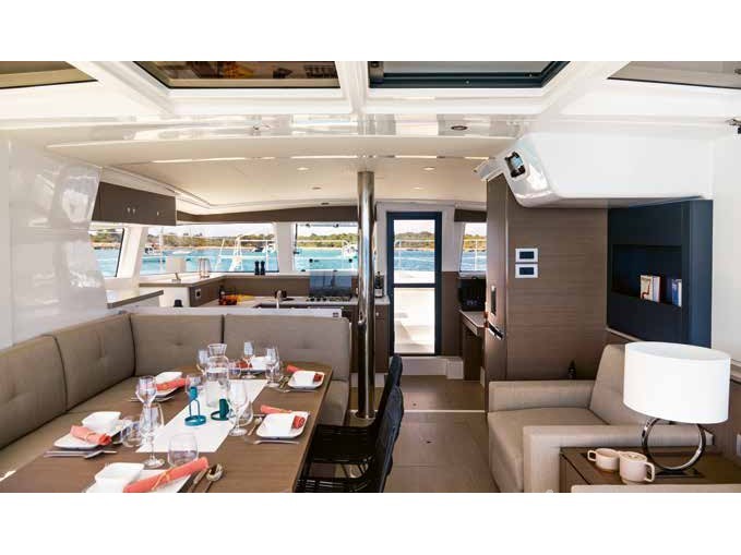 Bali 4.2 - Yacht Charter Sailica