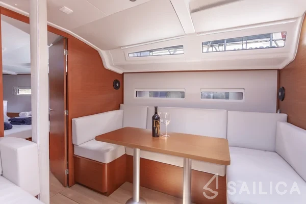 Sun Odyssey 410 - Yacht Charter Sailica