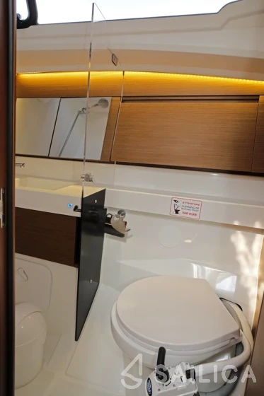 Sun Odyssey 410 - Yacht Charter Sailica