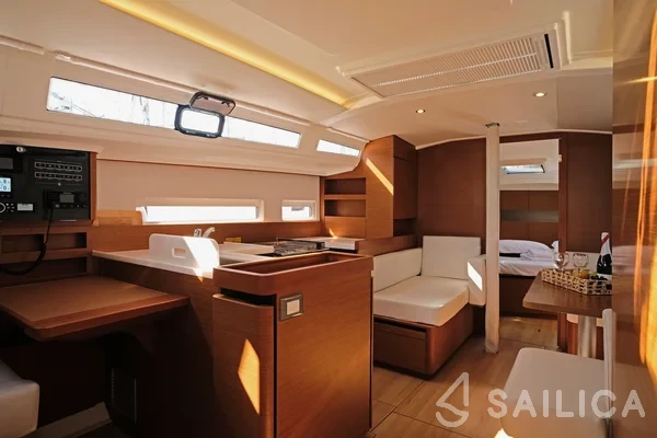 Sun Odyssey 410 - Yacht Charter Sailica
