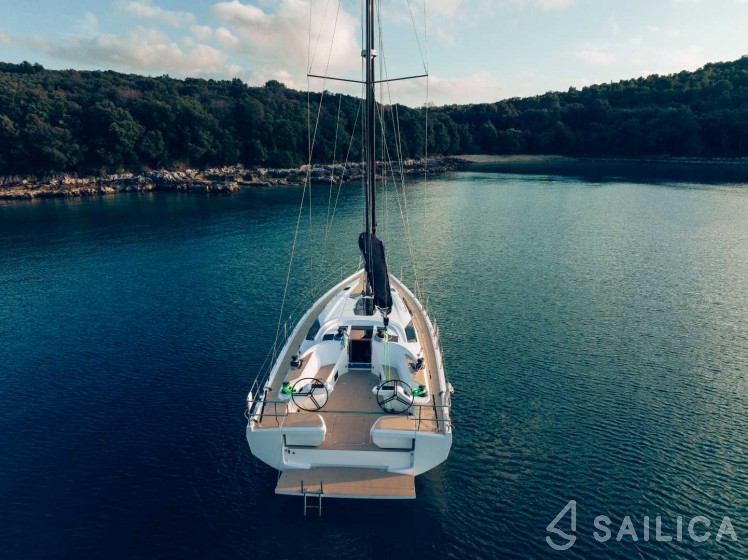 Elan E6 - Yacht Charter Sailica