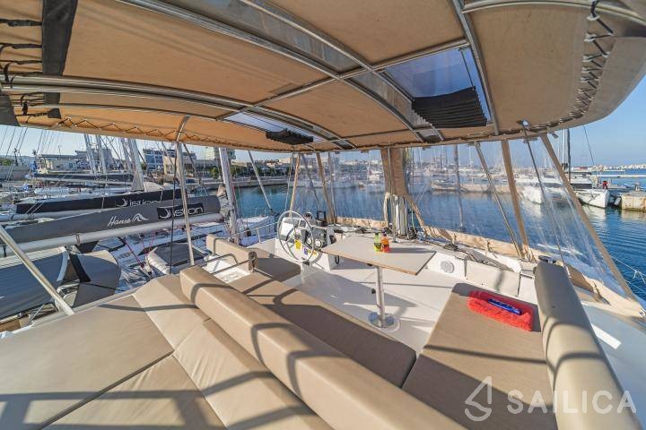 Bali 4.6 - Yacht Charter Sailica