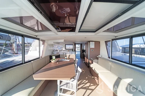 Bali 4.6 - Yacht Charter Sailica
