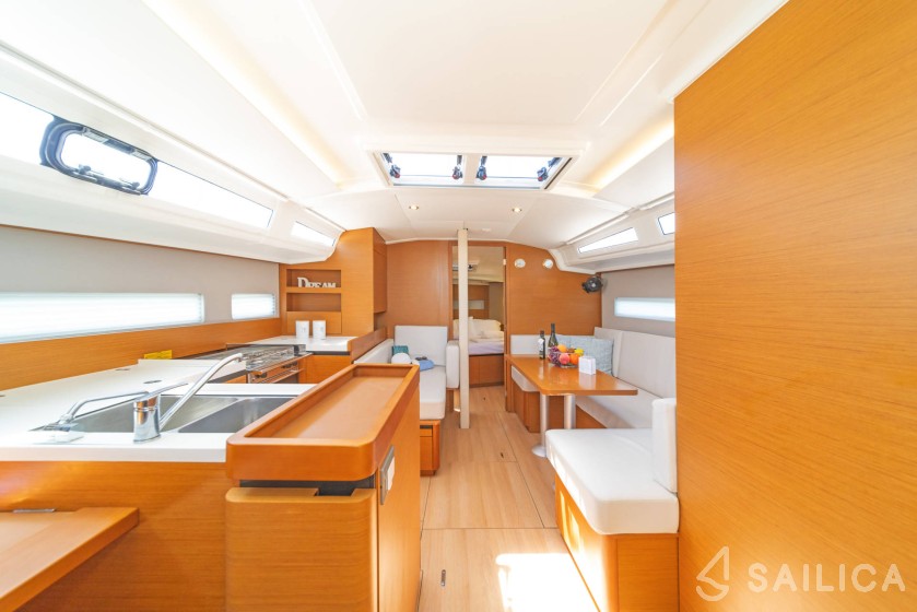 Sun Odyssey 410 - Yacht Charter Sailica