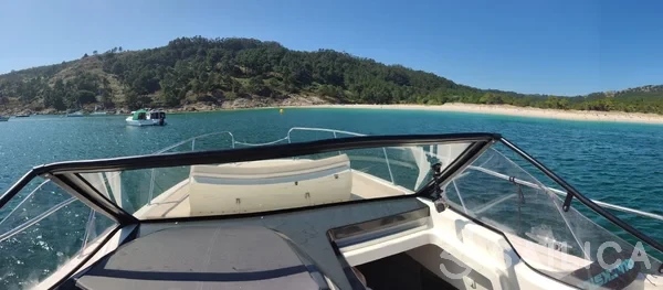 Quicksilver Activ 875 Sundeck - Yacht Charter Sailica