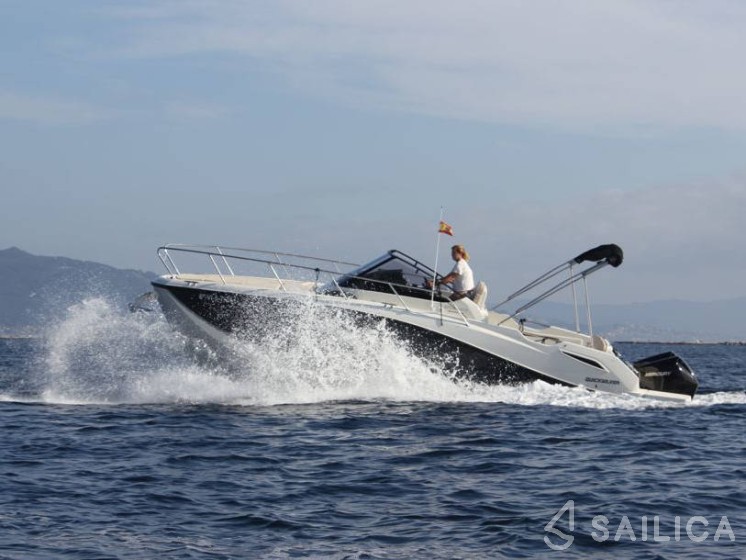 Quicksilver Activ 875 Sundeck - Yacht Charter Sailica