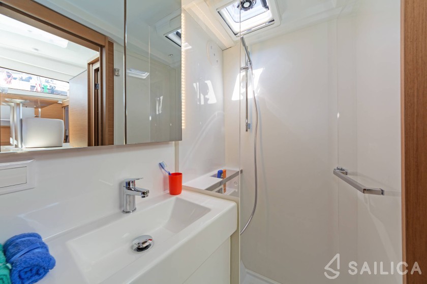 Excess 11 - Yacht Charter Sailica