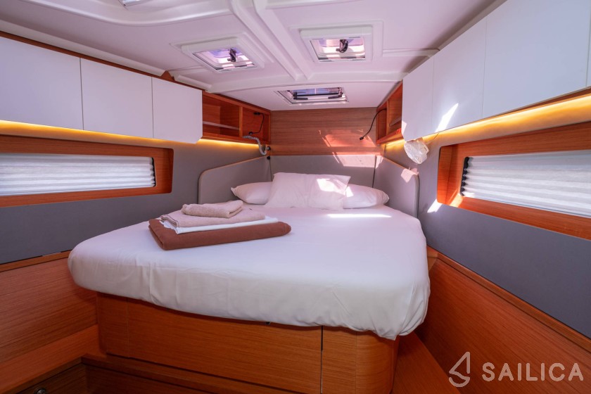 Dufour 41 - Yacht Charter Sailica