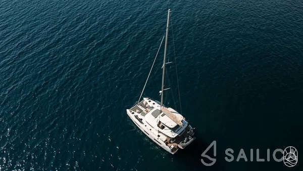 Lagoon 55 - Yacht Charter Sailica