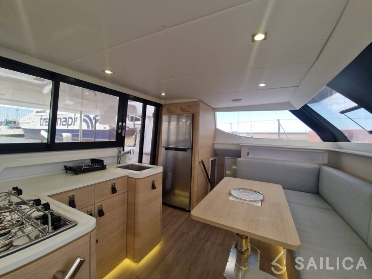 Aventura 37 - Yacht Charter Sailica