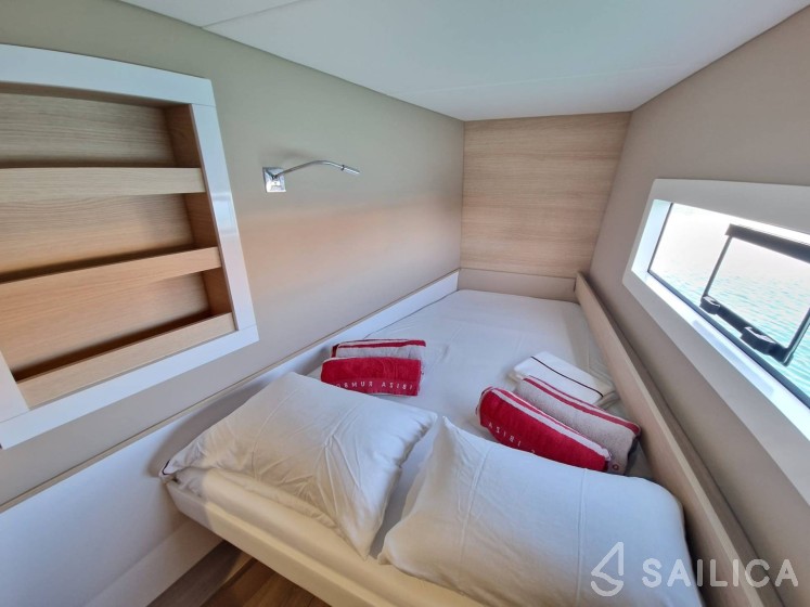 Aventura 37 - Yacht Charter Sailica