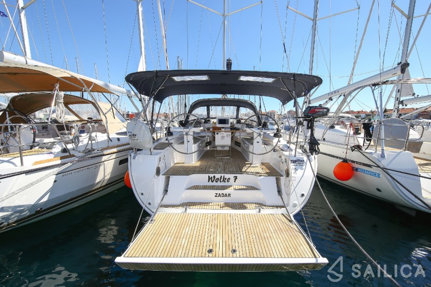 Bavaria 45 Cruiser - Yacht Charter Sailica