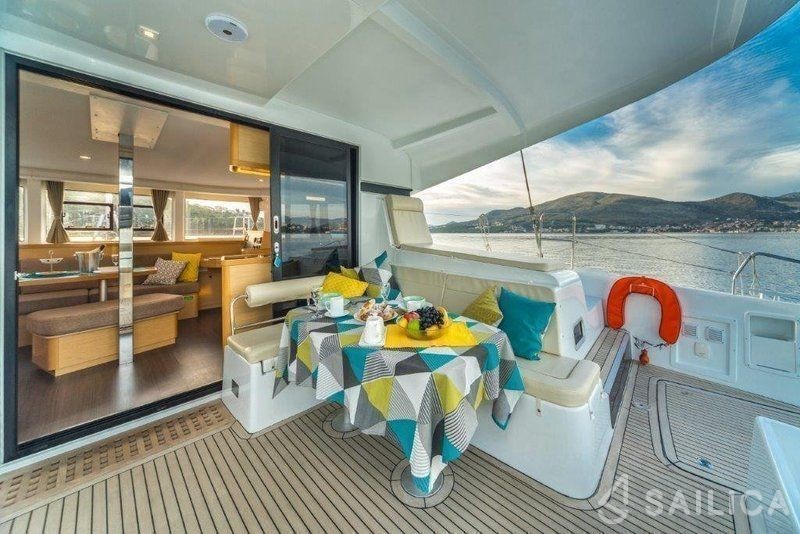 Lagoon 420 - Yacht Charter Sailica