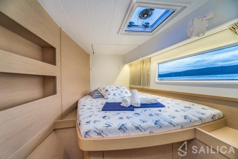 Lagoon 420 - Yacht Charter Sailica