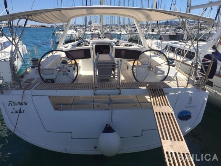 Oceanis 48 - Yacht Charter Sailica