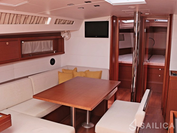 Oceanis 48 - Yacht Charter Sailica