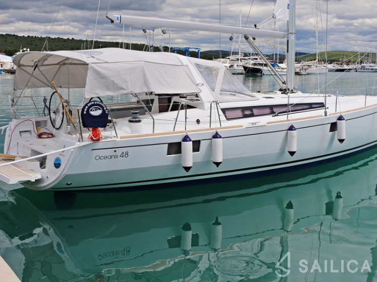 Oceanis 48 - Yacht Charter Sailica