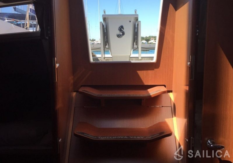 Oceanis 48 - Yacht Charter Sailica