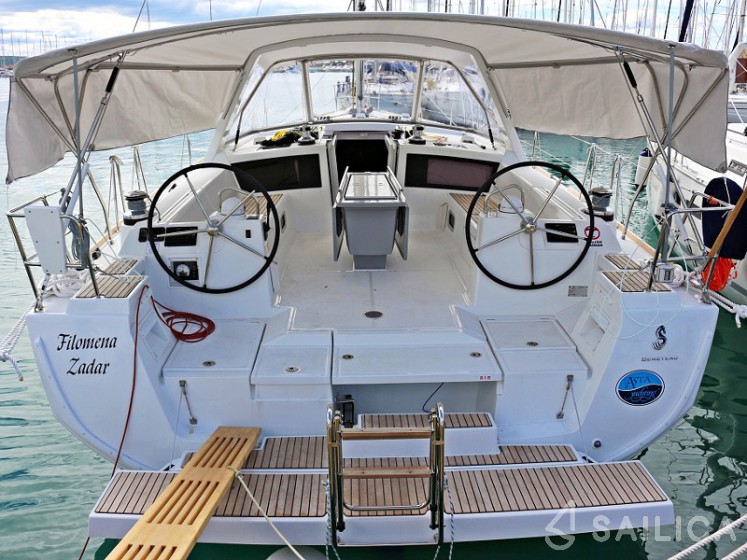 Oceanis 48 - Yacht Charter Sailica