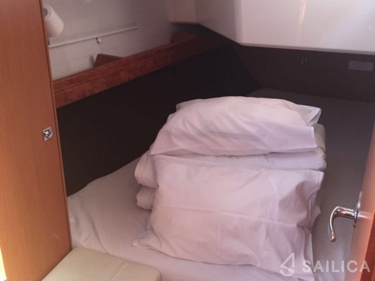 Bavaria 37 Cruiser - Yacht Charter Sailica