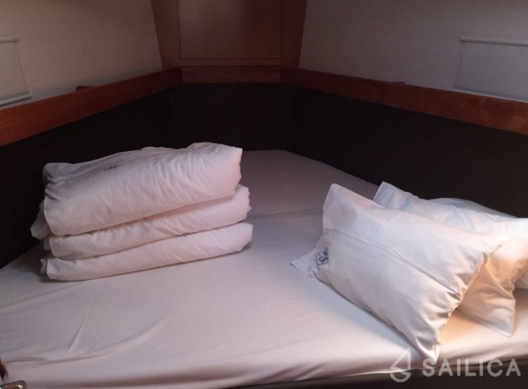 Bavaria 37 Cruiser - Yacht Charter Sailica