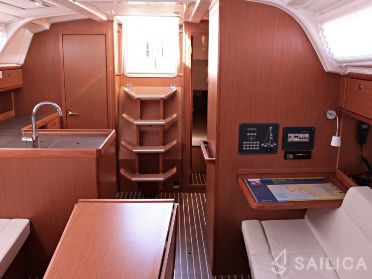 Bavaria 37 Cruiser - Yacht Charter Sailica