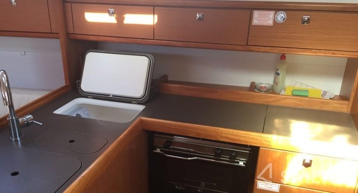 Bavaria 37 Cruiser - Yacht Charter Sailica