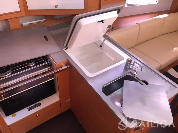Dufour 37 - Yacht Charter Sailica