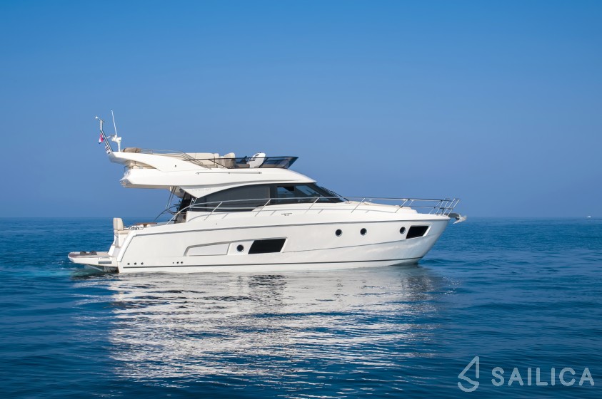 Bavaria Virtess 420 Fly - Yacht Charter Sailica