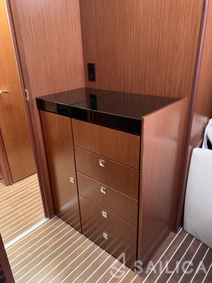 Bavaria Virtess 420 Fly - Yacht Charter Sailica