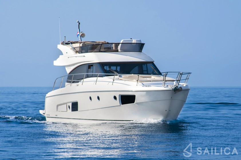 Bavaria Virtess 420 Fly - Yacht Charter Sailica