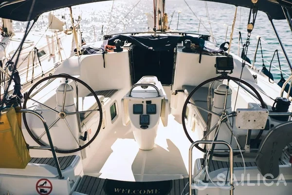 Sun Odyssey 42i - Yacht Charter Sailica