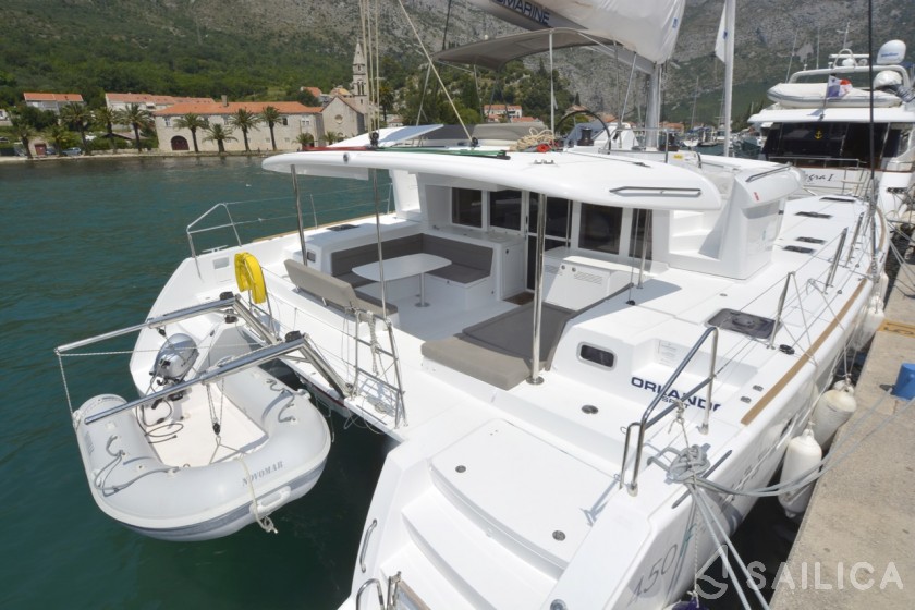 Lagoon 450 F - 4 + 2 cab. - Yacht Charter Sailica
