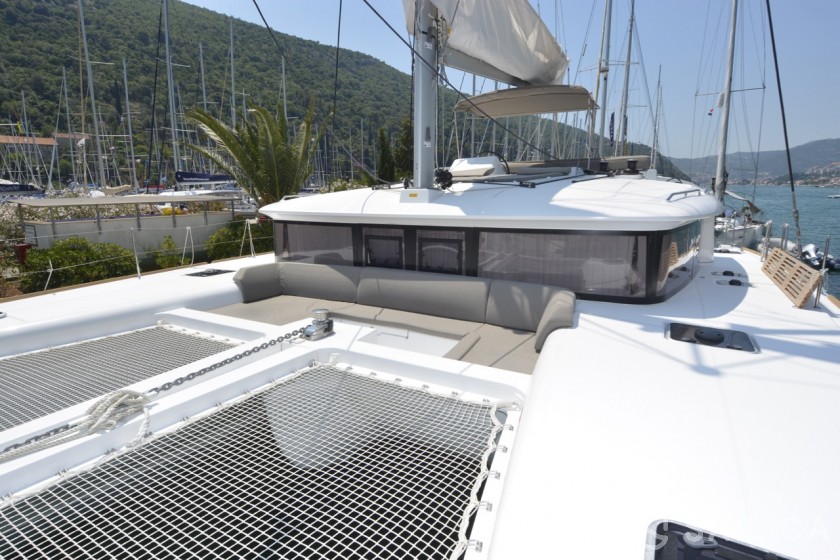 Lagoon 450 F - 4 + 2 cab. - Yacht Charter Sailica