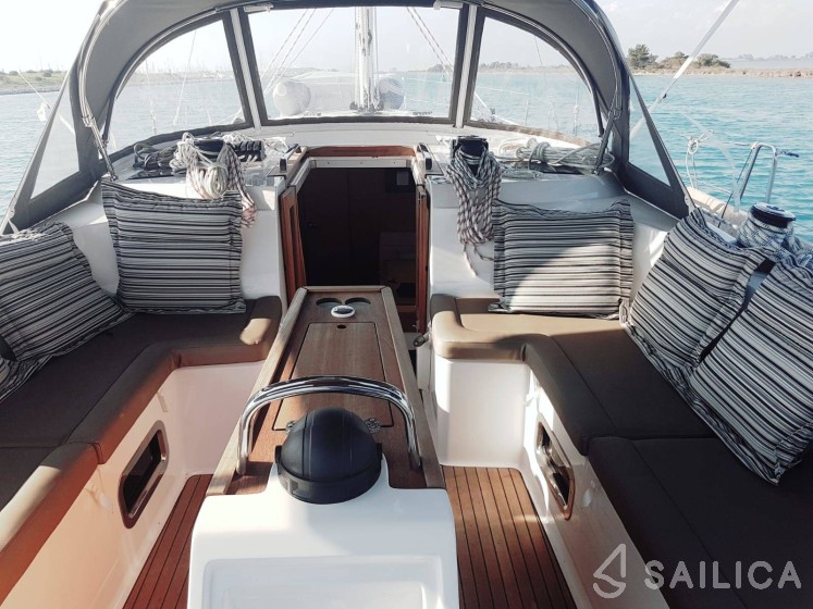 Bavaria 46 - Yacht Charter Sailica