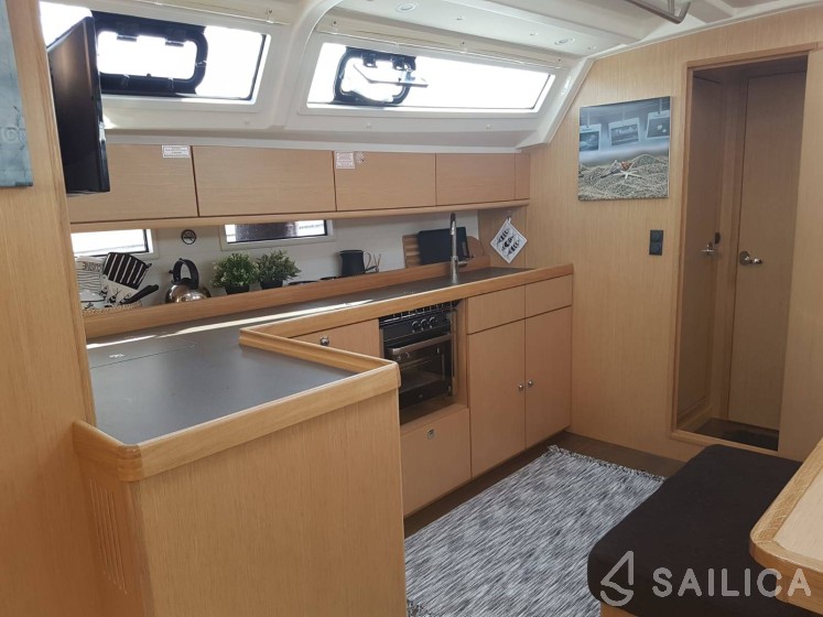 Bavaria 46 - Yacht Charter Sailica