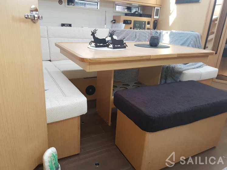 Bavaria 46 - Yacht Charter Sailica