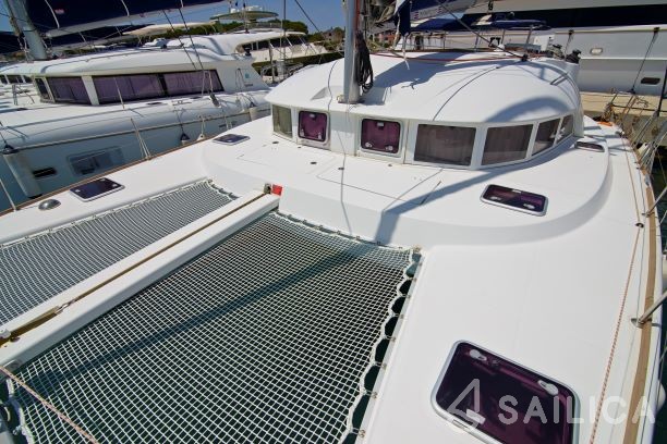 Lagoon 380 - Yacht Charter Sailica