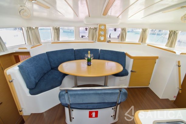 Lagoon 380 - Yacht Charter Sailica