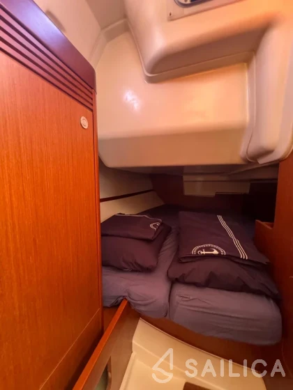 Oceanis 34 - Yacht Charter Sailica