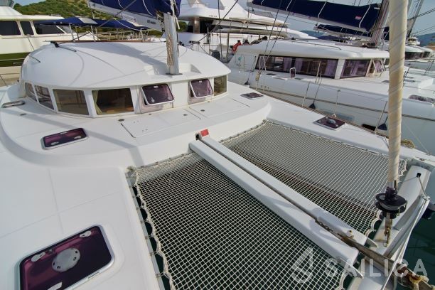 Lagoon 380 - Yacht Charter Sailica
