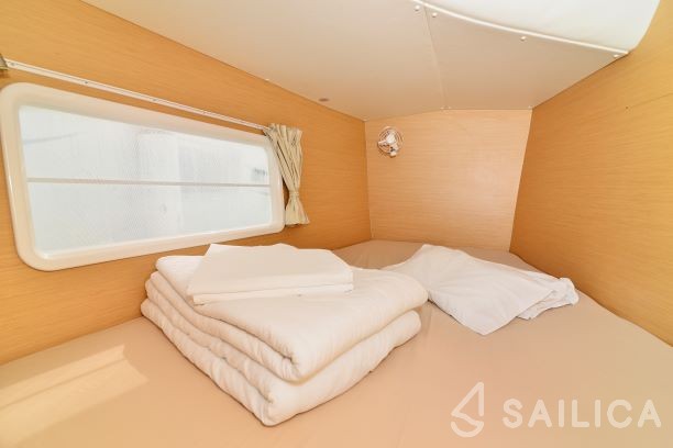 Lagoon 380 - Yacht Charter Sailica