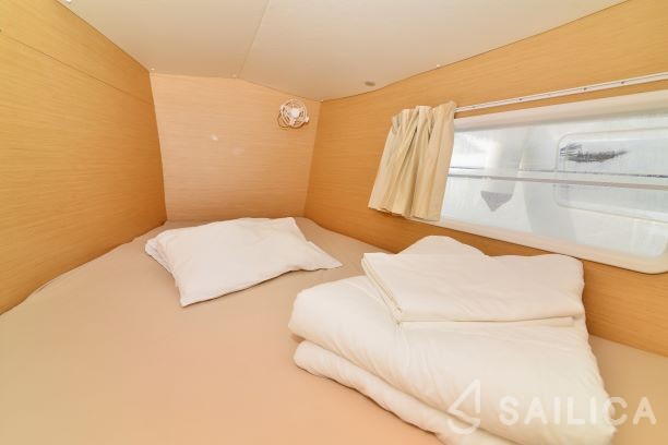 Lagoon 380 - Yacht Charter Sailica