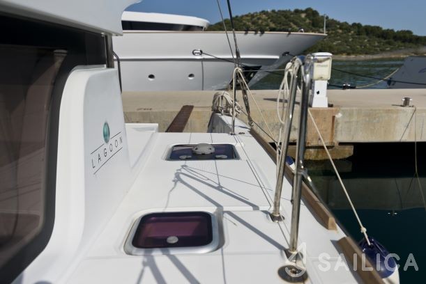 Lagoon 39 - Yacht Charter Sailica