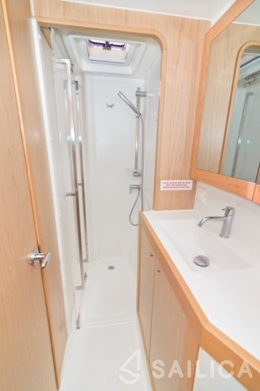 Lagoon 39 - Yacht Charter Sailica