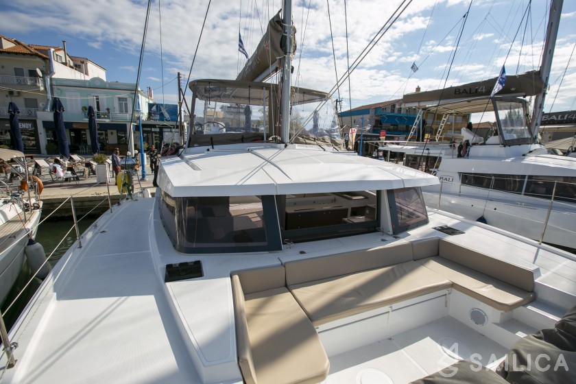 Bali 4.1 - Yacht Charter Sailica